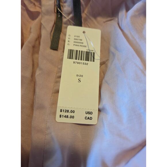 By Anthropologie Soft Pink Pleated Silky flowy Shorts size Small NWT - Picture 2 of 4